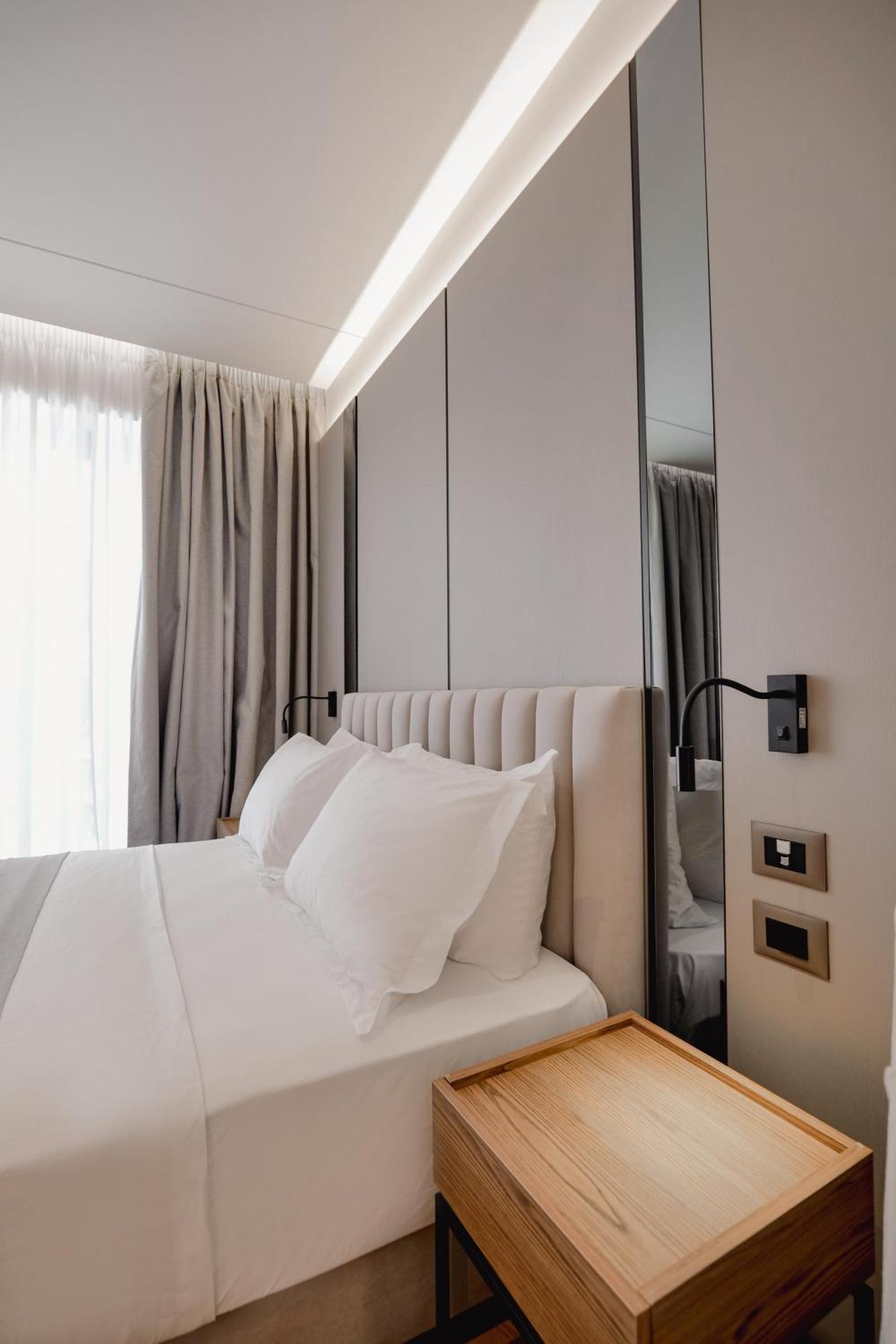 Jost Caravel Hotell Radhimë Eksteriør bilde