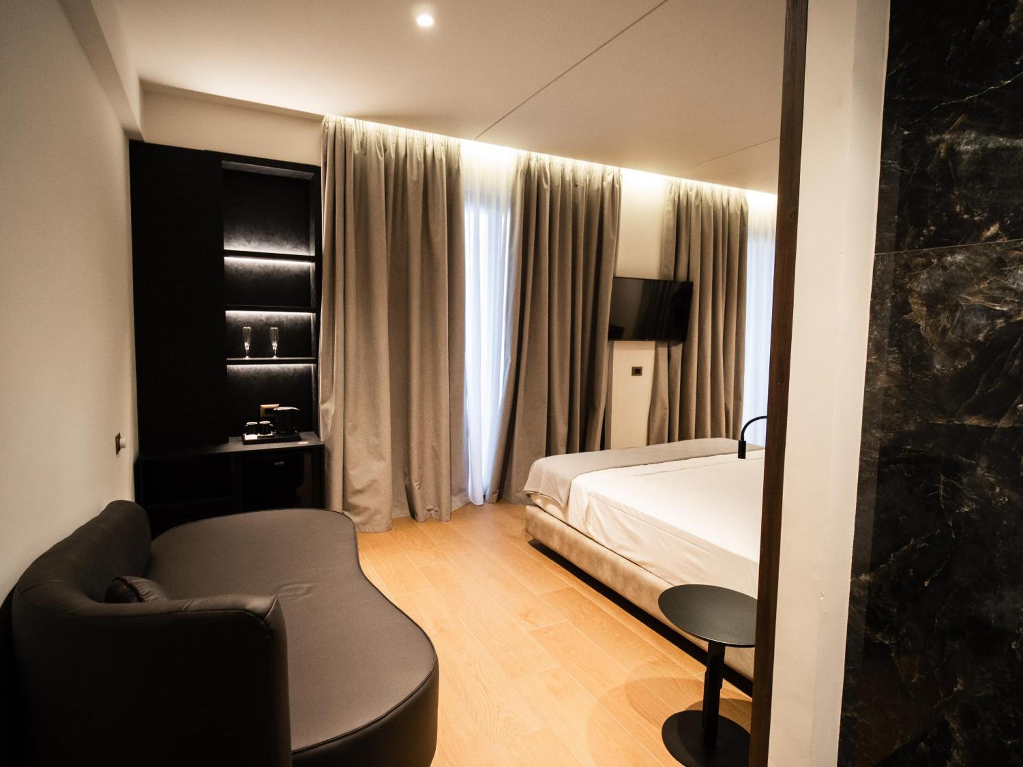 Jost Caravel Hotell Radhimë Eksteriør bilde