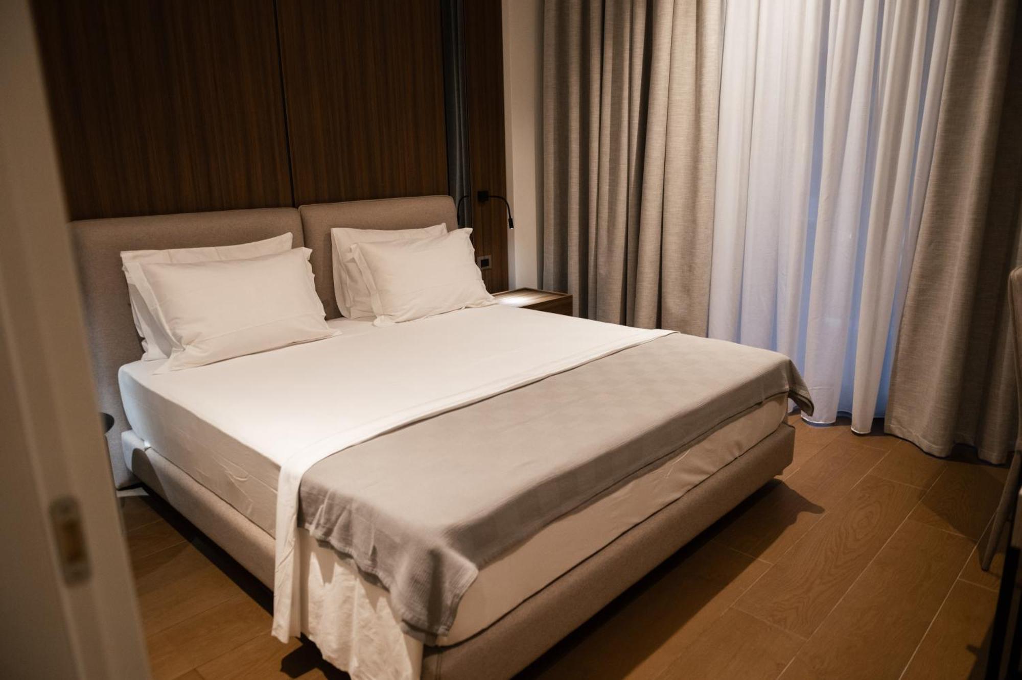 Jost Caravel Hotell Radhimë Eksteriør bilde